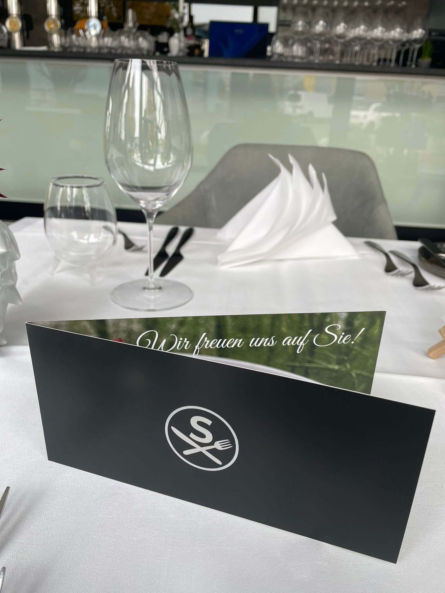 Physischer Wert- oder 6-Gänge-Menü Gutschein des Restaurant Schattbuch aus Geiselharz