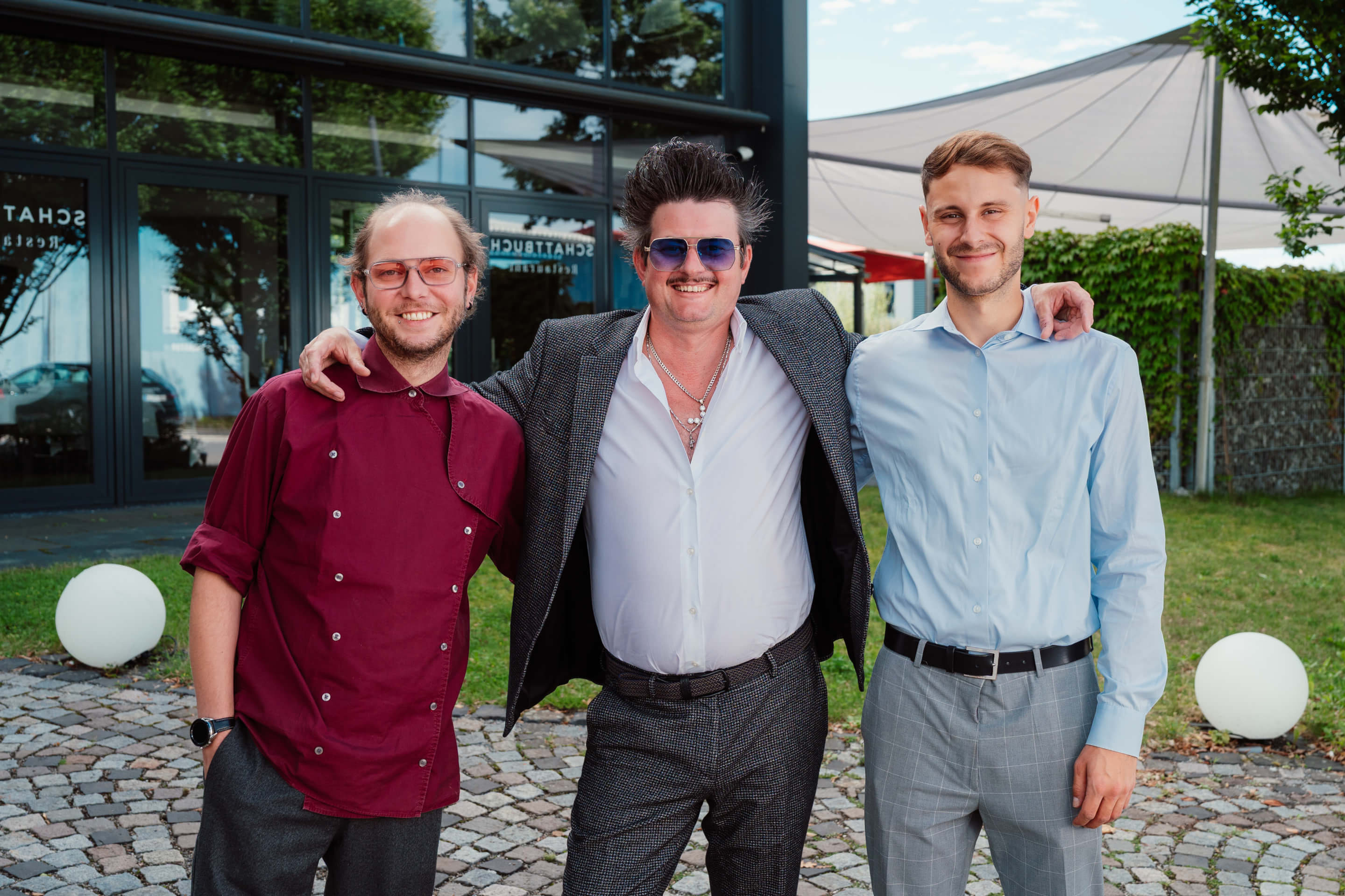 Teamfoto des Serviceteams im Restaurant Schattbuch